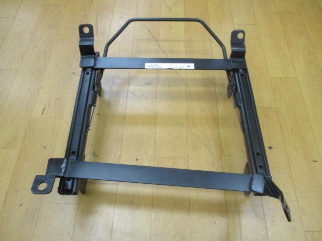 Unknown Manufacturer
Full bucket seat for the seat rail
Impreza/Legacy
RH 