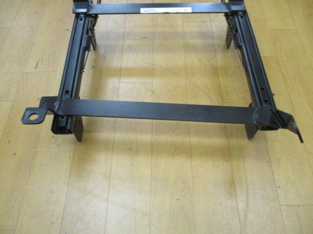 Unknown Manufacturer
Full bucket seat for the seat rail
Impreza/Legacy
RH 