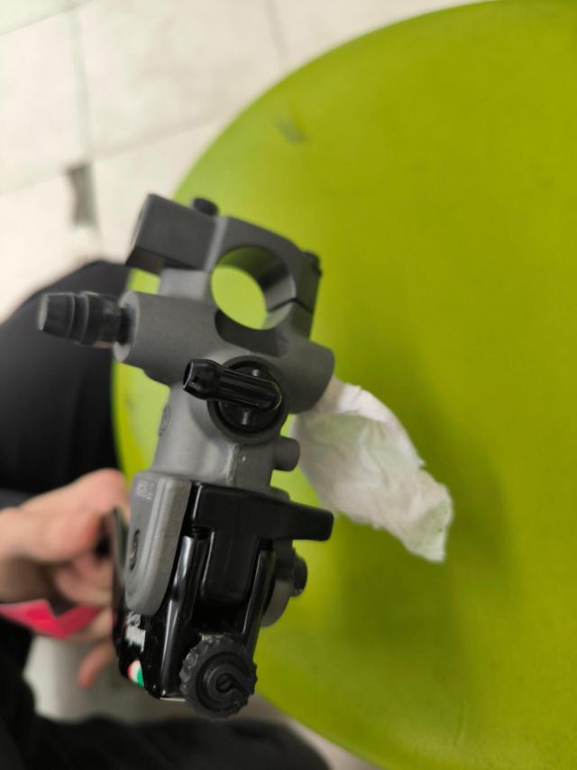 Brembo 19RCS
Radial brake master cylinder
KBA
61243