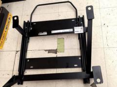 BRIDE シートレール LA100S 助手席側