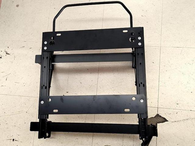 BRIDE シートレール LA100S 助手席側