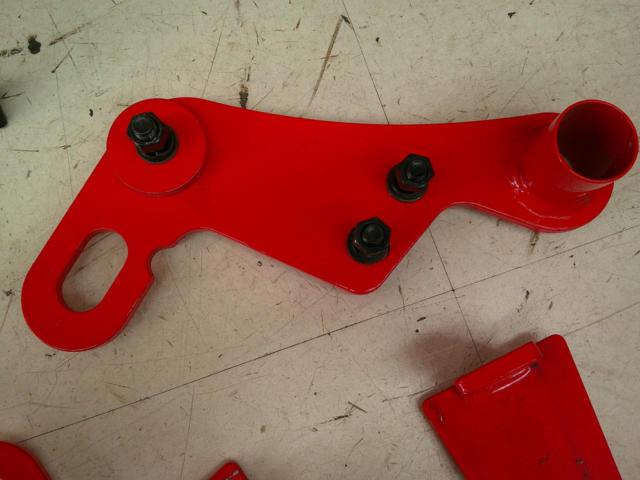 Unknown Manufacturer
front
+
Rear tow hooks
Right and left