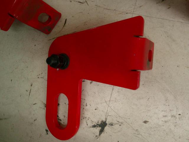 Unknown Manufacturer
front
+
Rear tow hooks
Right and left