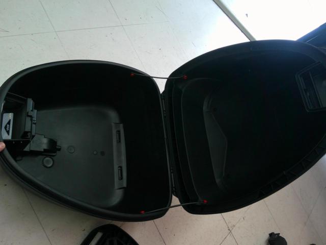 GIVI
B34NT
Mono lock case