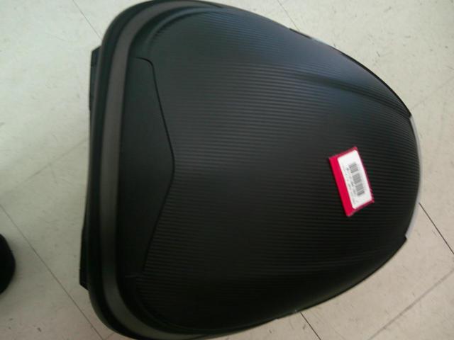 GIVI
B34NT
Mono lock case
