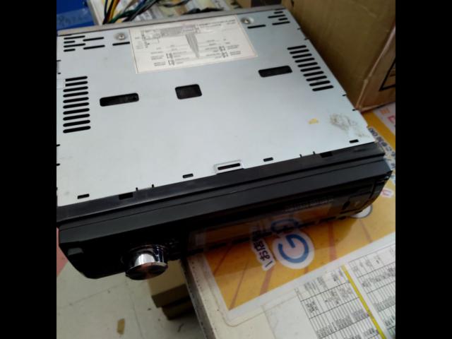 1DIN
CD PLAYER
CD / AUX