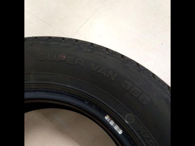 [Only two]
YOKOHAMA
(Yokohama)
SUPER
VAN
356
(145 / 80R12
80 / 78N
LT)