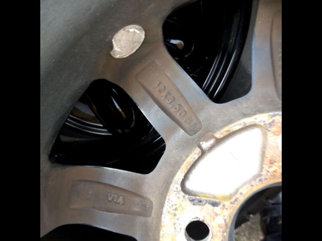 [Manufacturer unknown]
9-spoke wheels