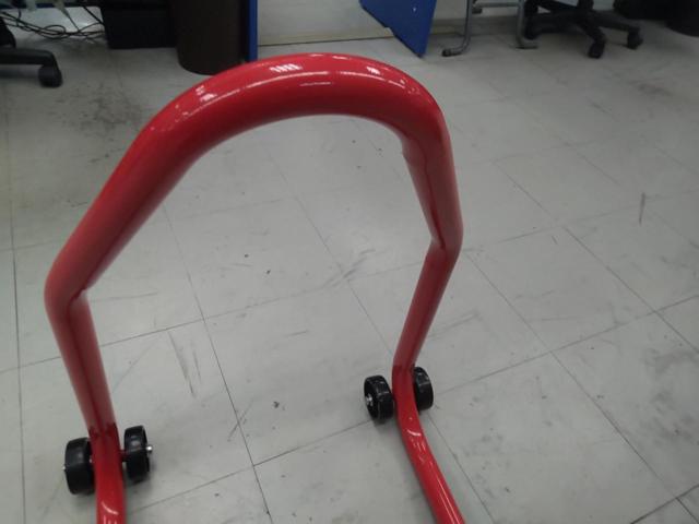 Unknown Manufacturer
Rear maintenance stand