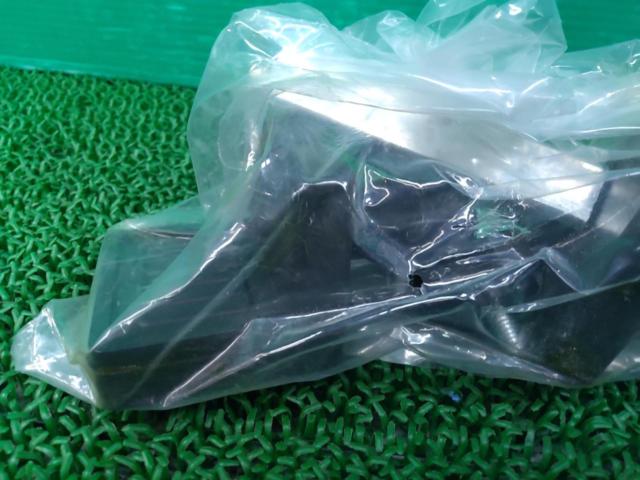 Unknown Manufacturer
Rear maintenance stand