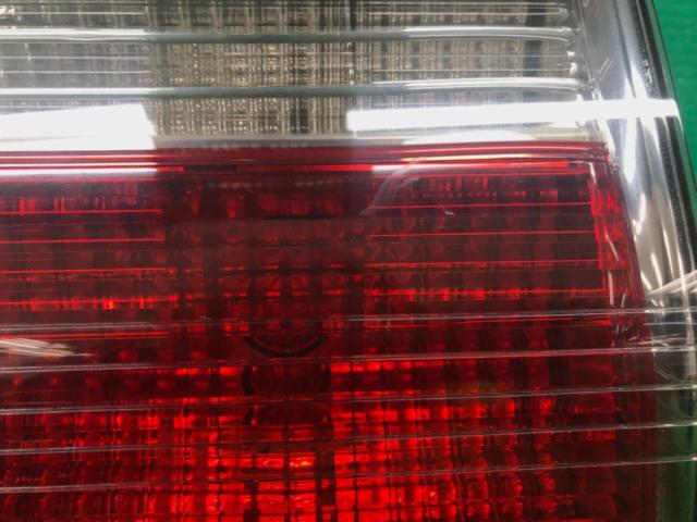 TOYOTA
Genuine tail lens