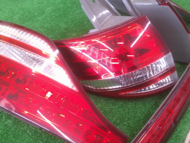 Toyota
50 Estima previous term genuine tail