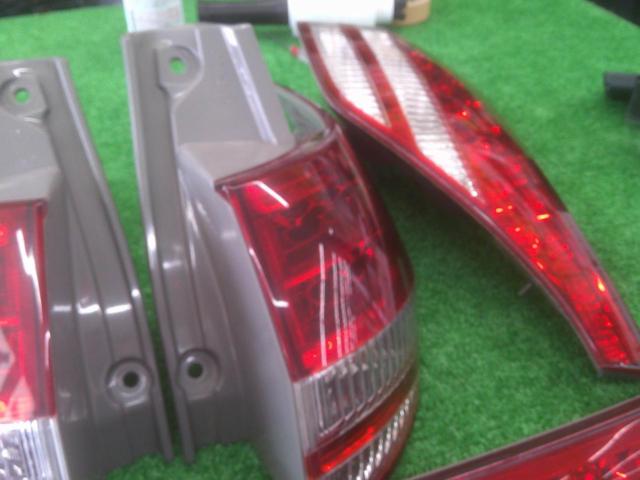 Toyota
50 Estima previous term genuine tail