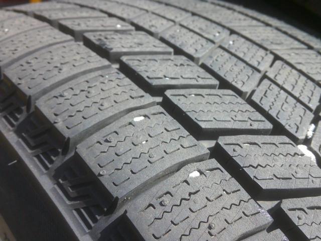 BRIDGESTONE
BLIZZAK
WZ-1
+
Toyota
Crown Estate
Z grade genuine wheel