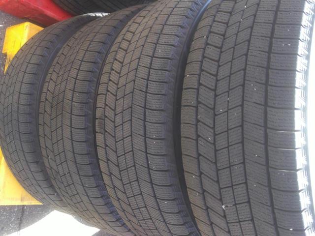 BRIDGESTONE
BLIZZAK
WZ-1
+
Toyota
Crown Estate
Z grade genuine wheel