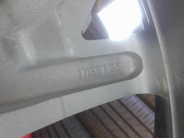 BRIDGESTONE
BLIZZAK
WZ-1
+
Toyota
Crown Estate
Z grade genuine wheel