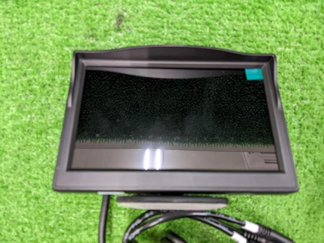 Unknown Manufacturer
Monitor
+
2 cameras