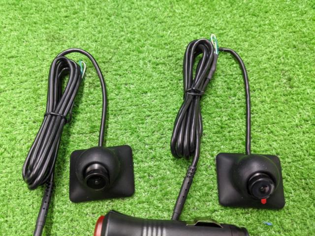 Unknown Manufacturer
Monitor
+
2 cameras