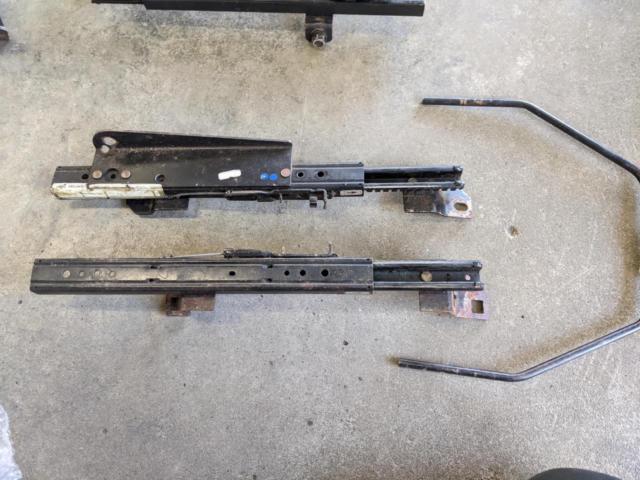 RECARO シートレール