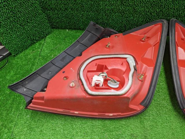 Toyota
18 Majesta genuine tail lens