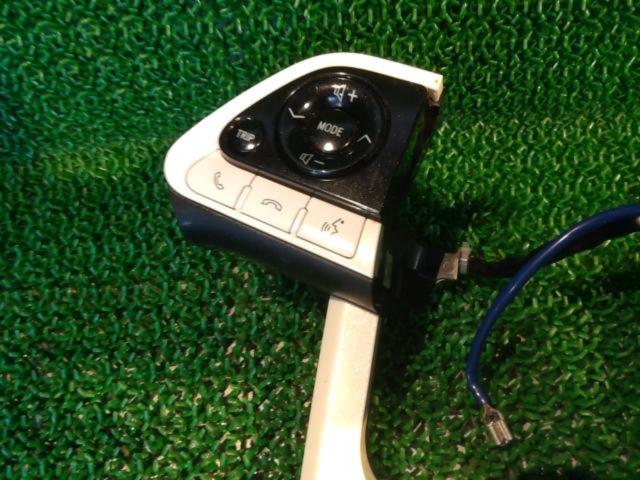 Toyota genuine Prius/ZVW50
Steering switch