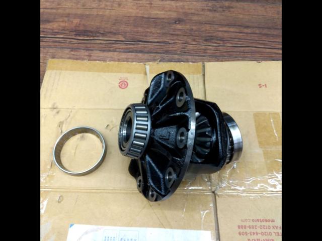 A Toyota genuine Hiace 200 series/Type 3 (with minor defects)
Genuine def