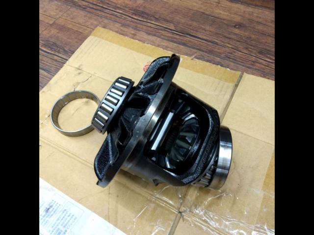 A Toyota genuine Hiace 200 series/Type 3 (with minor defects)
Genuine def