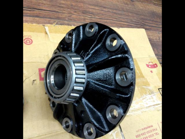 A Toyota genuine Hiace 200 series/Type 3 (with minor defects)
Genuine def