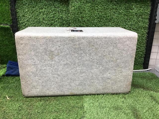 WK
Sound system + speaker box set