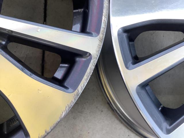 Genuine Nissan parts
C26
Serena late
Original wheel