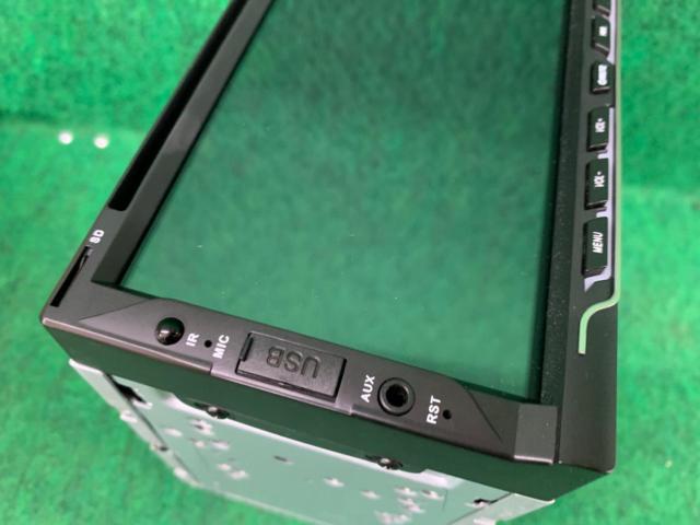 Translation
KASUVAR
KAR7D 7-inch Display Audio
Apple
CarPlay/DVD/CD/Bluetooth/SD/USB/Tuner