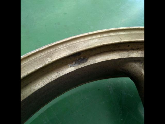 KAWASAKI GPZ900R
A7 ('90) Genuine Wheel Set (Front and Rear)