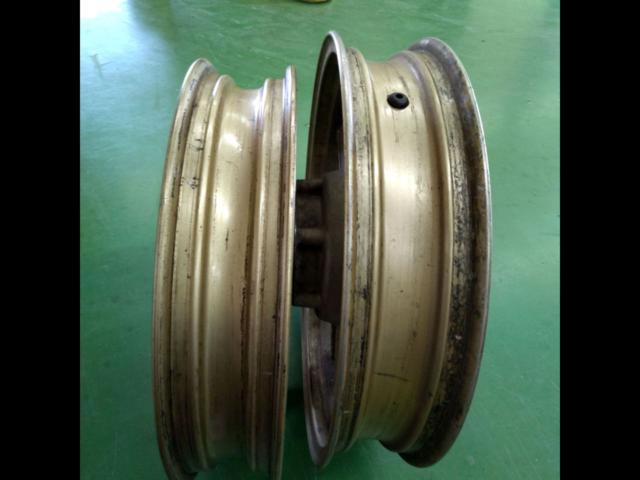KAWASAKI GPZ900R
A7 ('90) Genuine Wheel Set (Front and Rear)