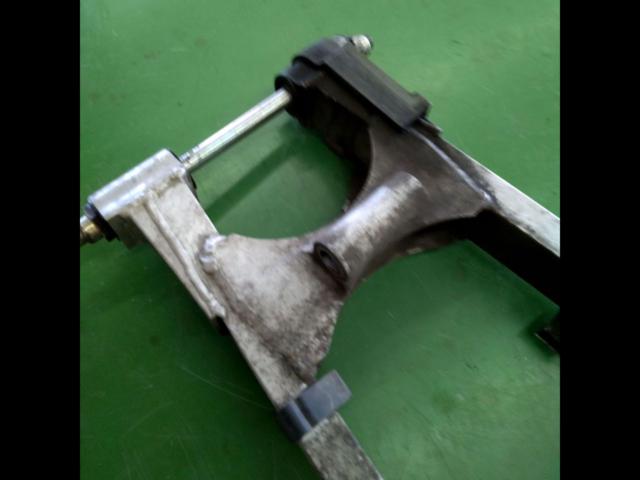 KAWASAKI GPZ900R
A7 ('90)
Genuine swing arm