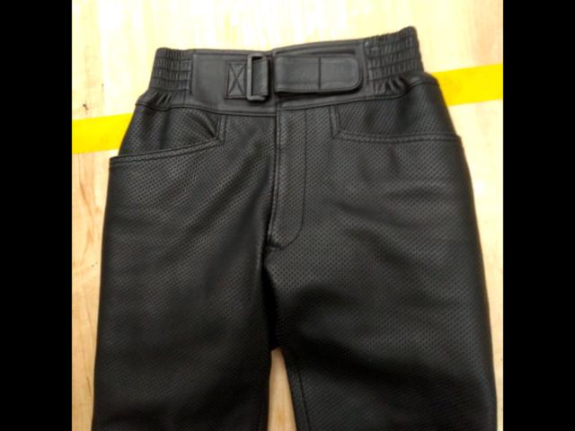 KUSHITANI Cowhide Leather Pants
Part number unknown
L size