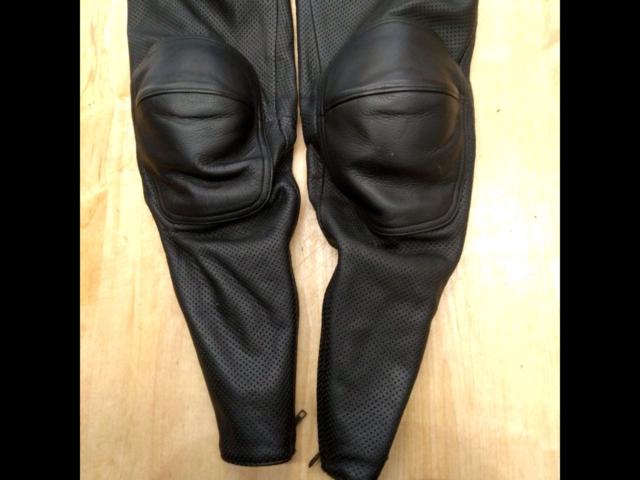 KUSHITANI Cowhide Leather Pants
Part number unknown
L size
