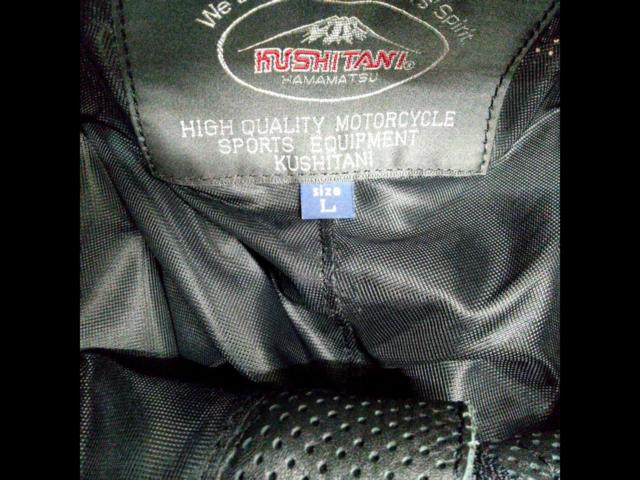 KUSHITANI Cowhide Leather Pants
Part number unknown
L size