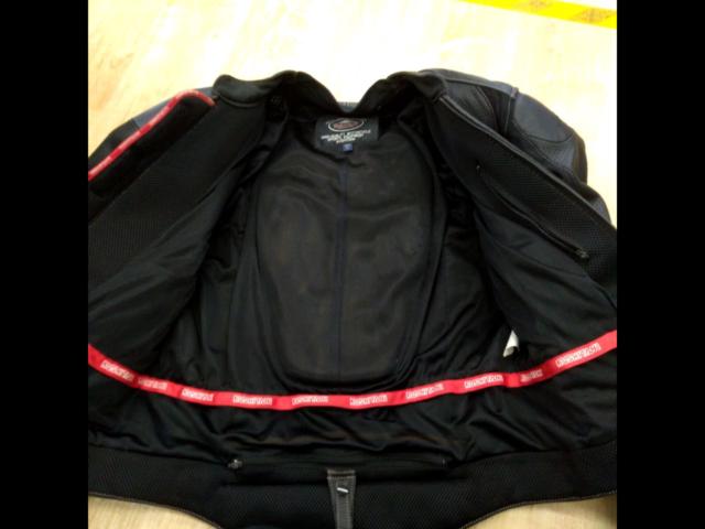 KUSHITANI Capture Jacket
K0663M
L size