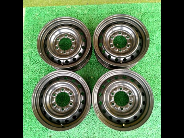 Toyota genuine parts
Hiace 200 genuine steel wheels