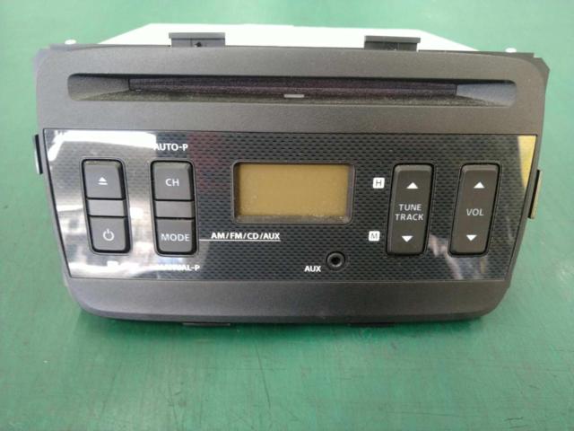SUZUKI (Suzuki)
Original audio panel with irregularly shaped audio CD tuner
Product code: DEH-2048zs