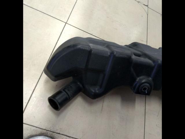 Toyota genuine
Genuine parts for 200 Series Hiace (4th generation and later)
Intake air resonator