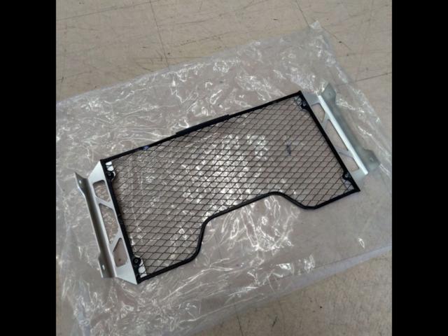 HONDA CB1300/SC54
Genuine radiator guard