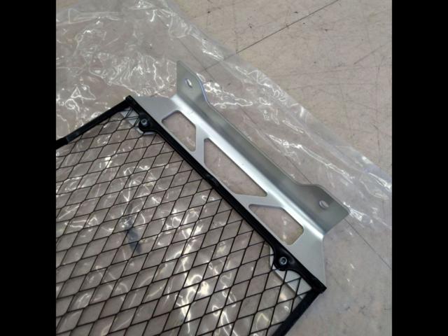 HONDA CB1300/SC54
Genuine radiator guard