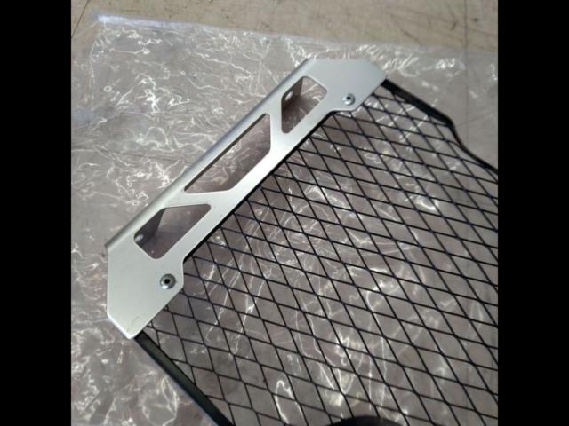 HONDA CB1300/SC54
Genuine radiator guard