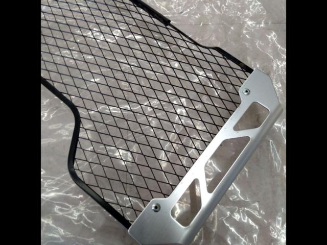 HONDA CB1300/SC54
Genuine radiator guard