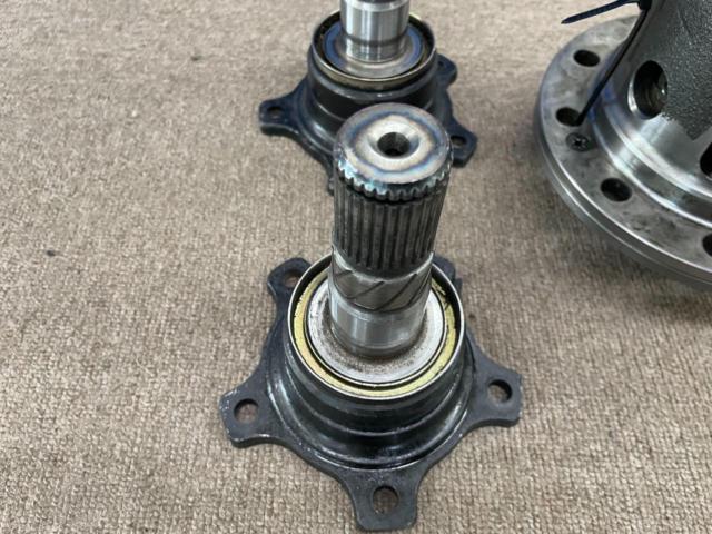 NISMO
2 WAY
Mechanical LSD