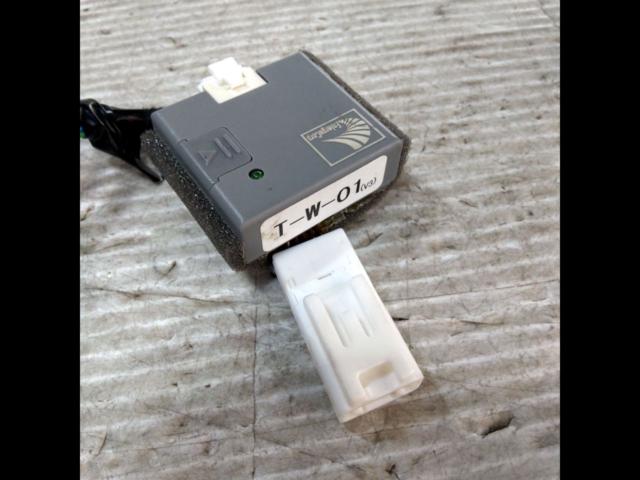 Enrage trading
One touch turn signal
T-W-01