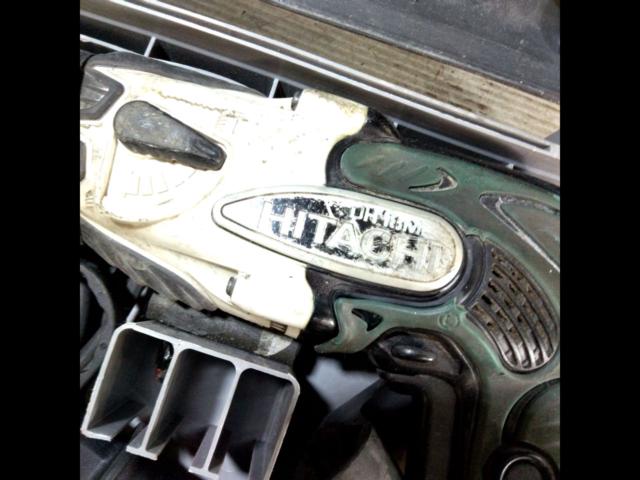 HITACHI
DH
18MB
Rotary hammer drill