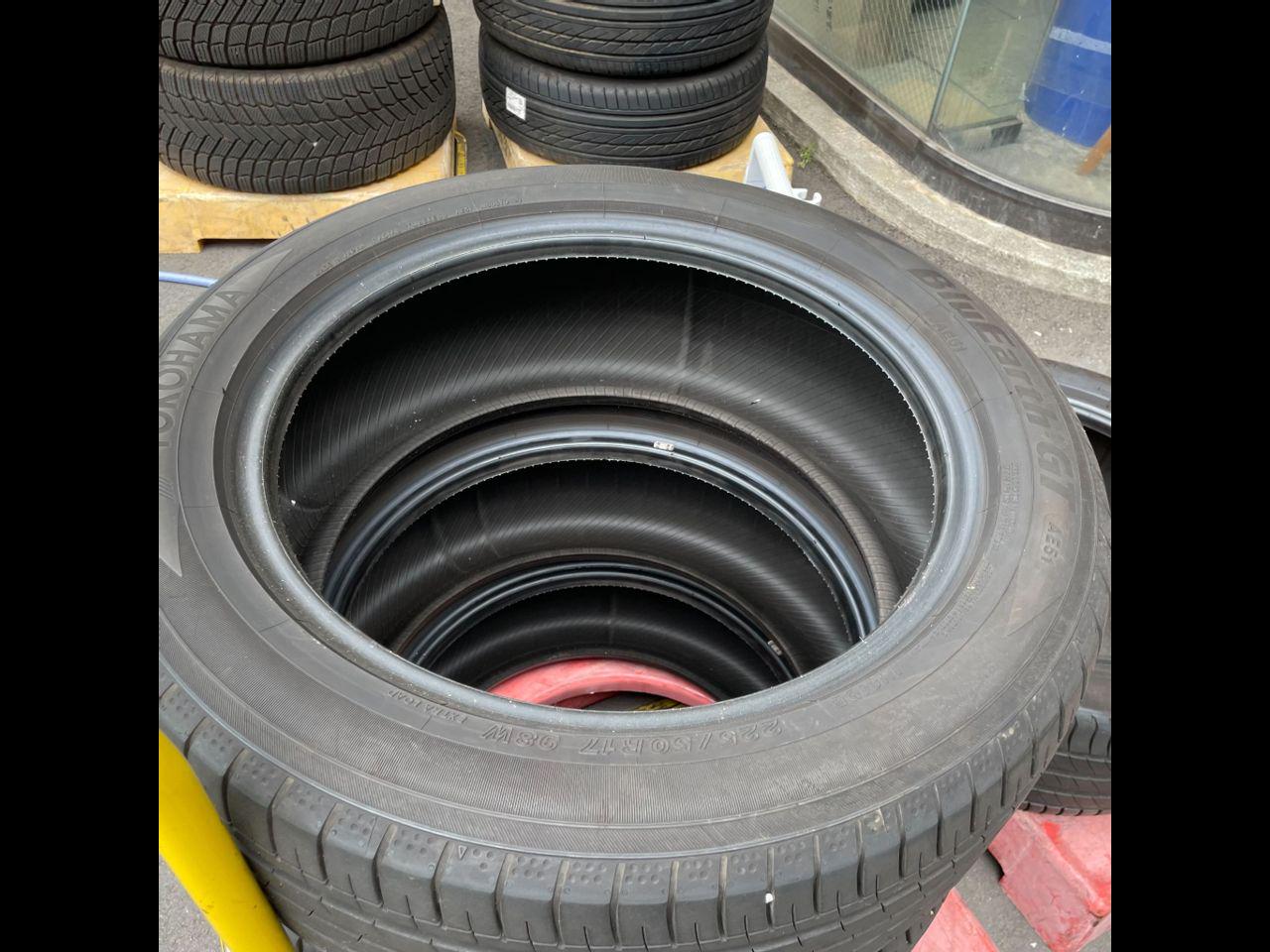 YOKOHAMA
BluEarth-GT
AE 51
3 piece set