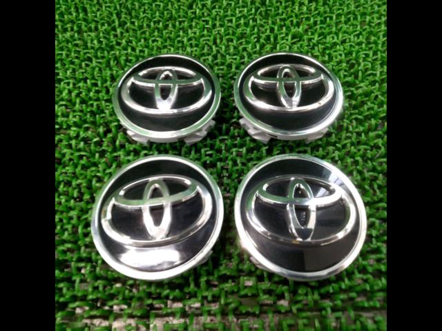 TOYOTA 純正センターキャップ